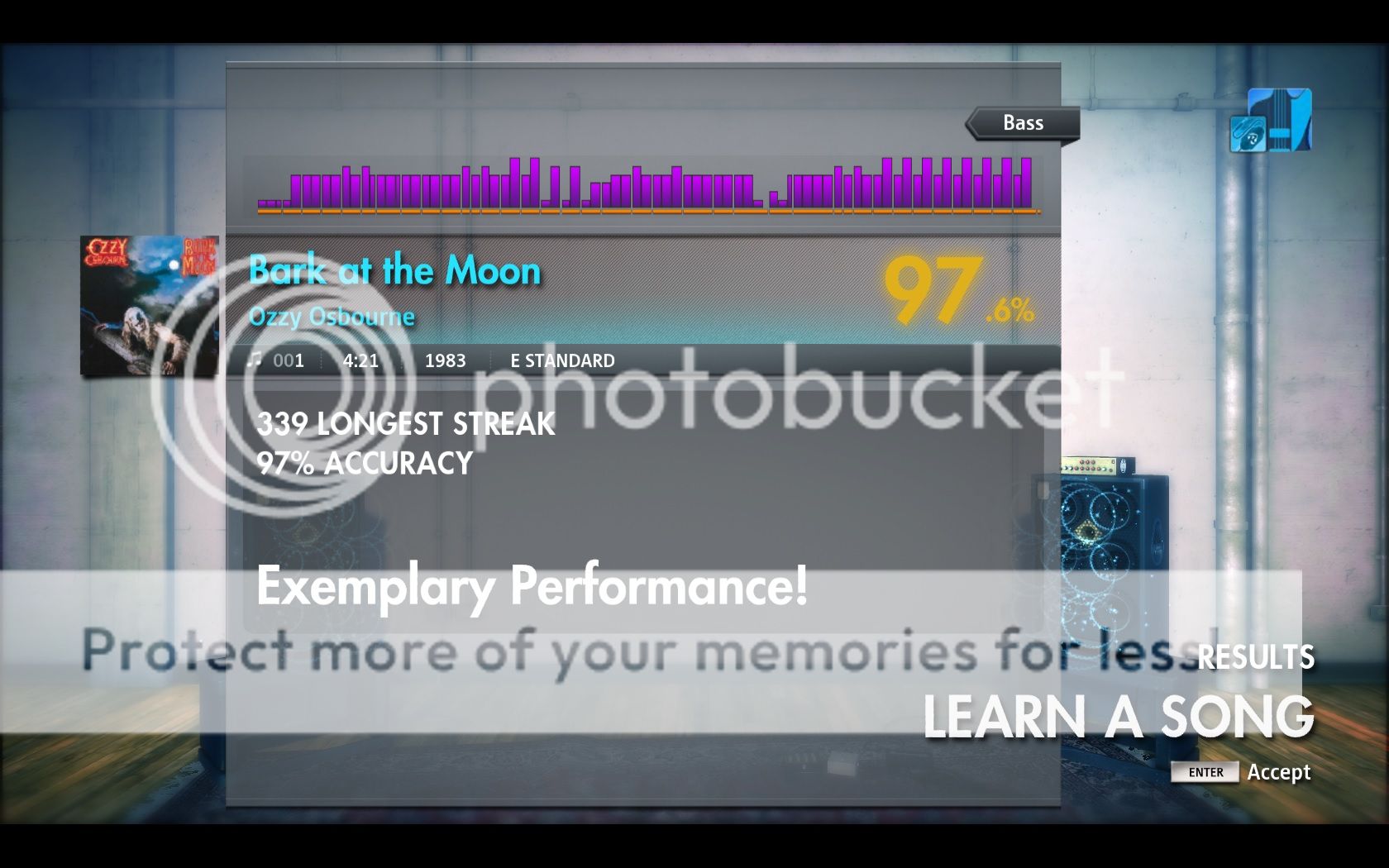 Bark%20at%20the%20moon%20Bass%2097_zpszt